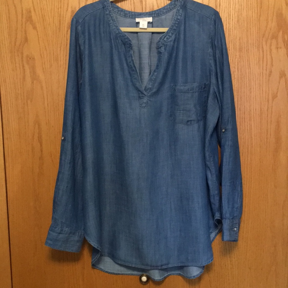 LOFT long sleeve V-neck medium denim tunic blouse.